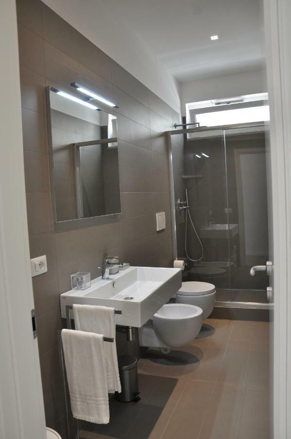Nicola'S Apartments Bari Luaran gambar