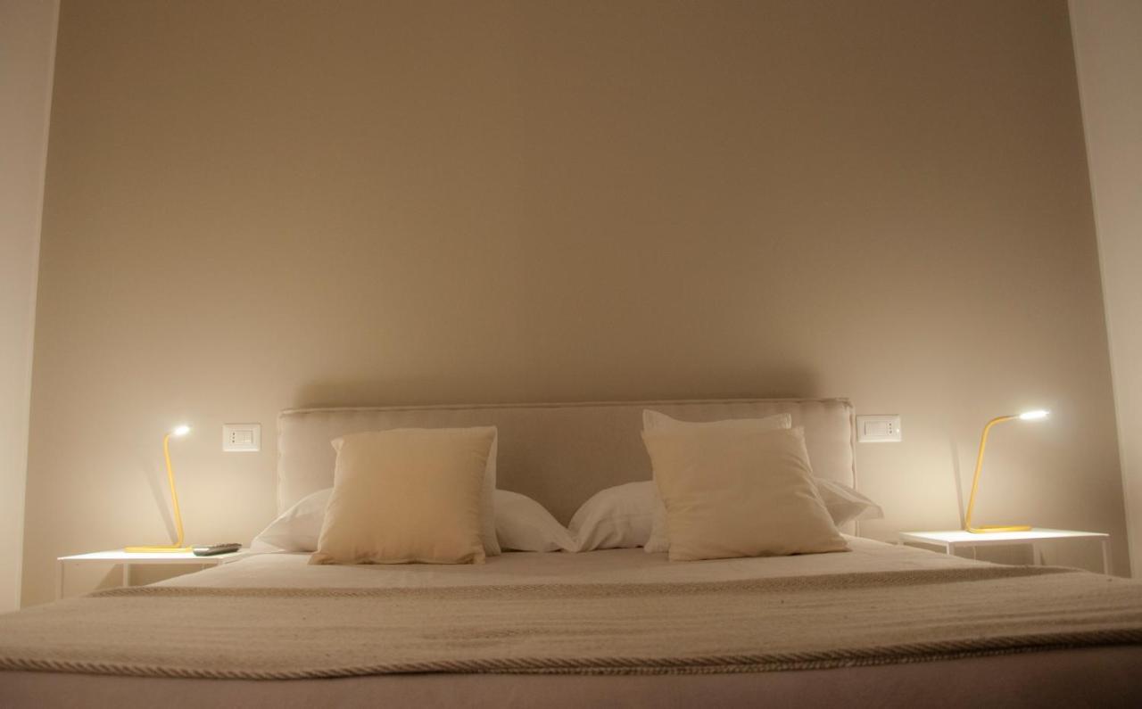 Nicola'S Apartments Bari Luaran gambar