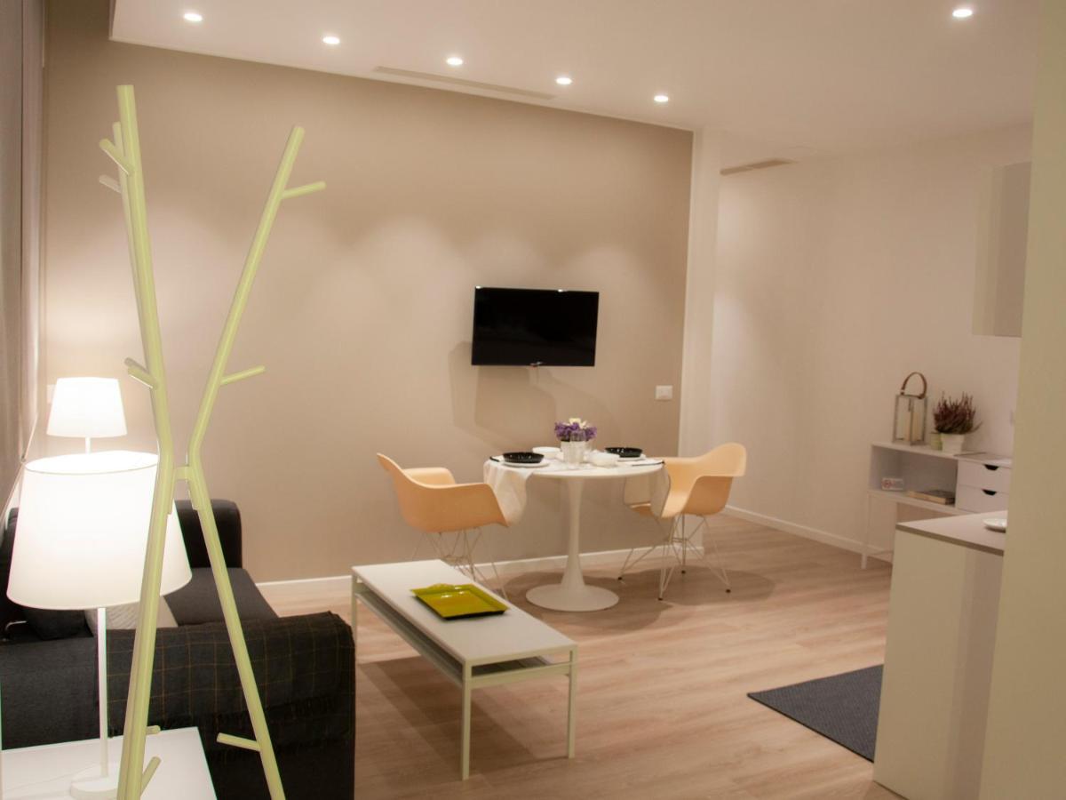 Nicola'S Apartments Bari Luaran gambar